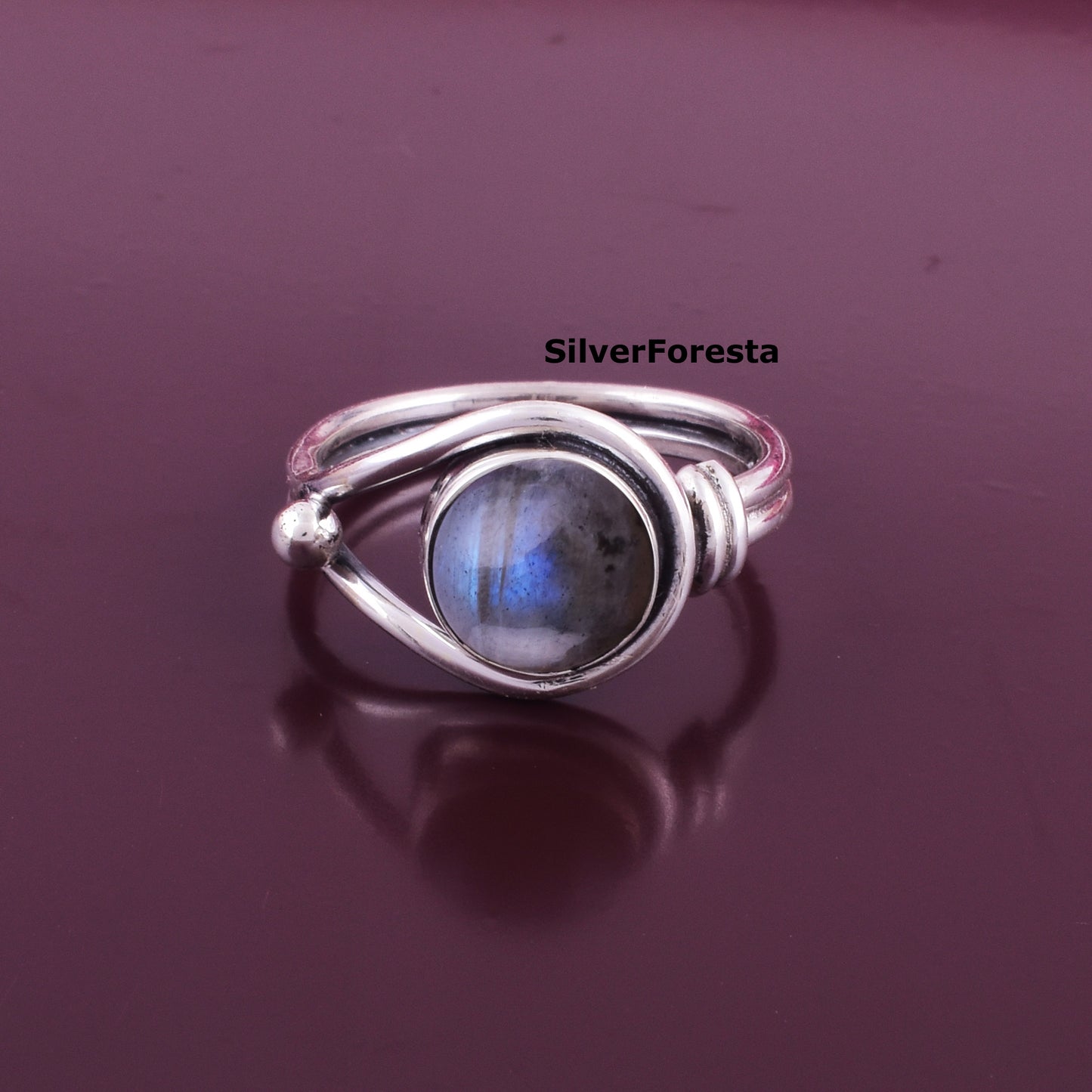 Elegant Labradorite Statement Ring in Pure 925 Silver