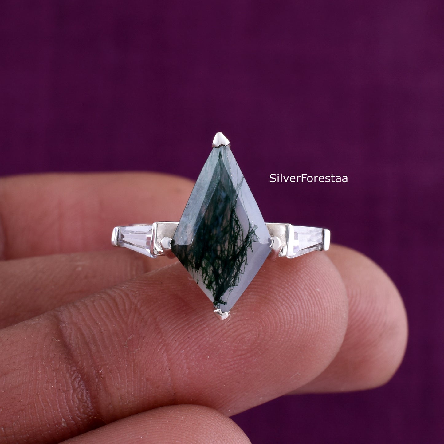 Forest-Inspired Moss Agate Ring – Sterling Silver Beauty
