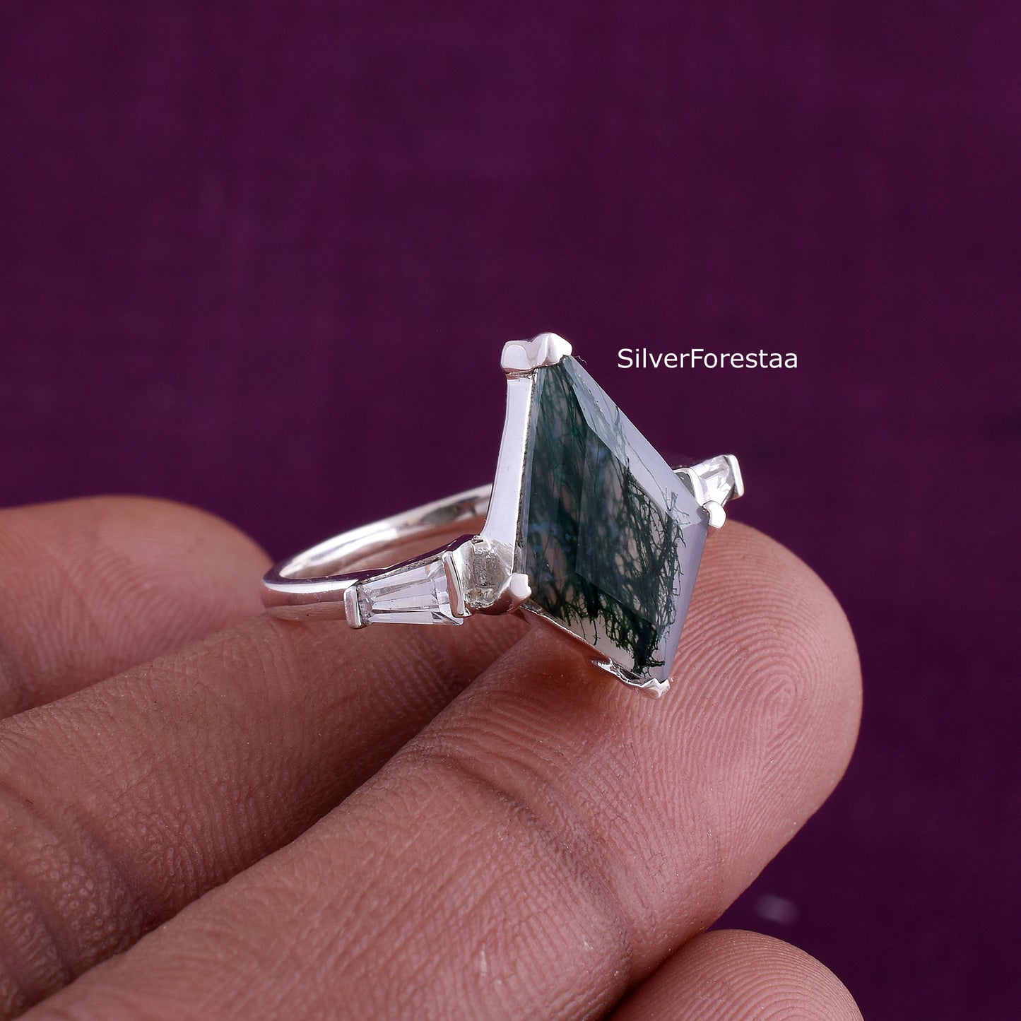 Forest-Inspired Moss Agate Ring – Sterling Silver Beauty