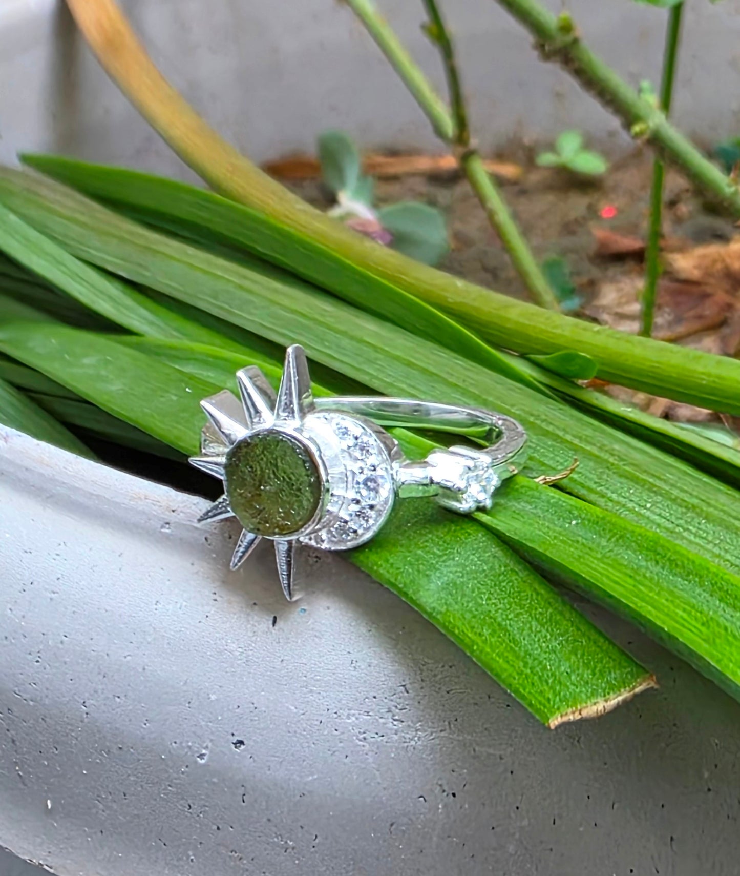 Raw Moldavite Sunburst Silver Ring - SilverForestaa
