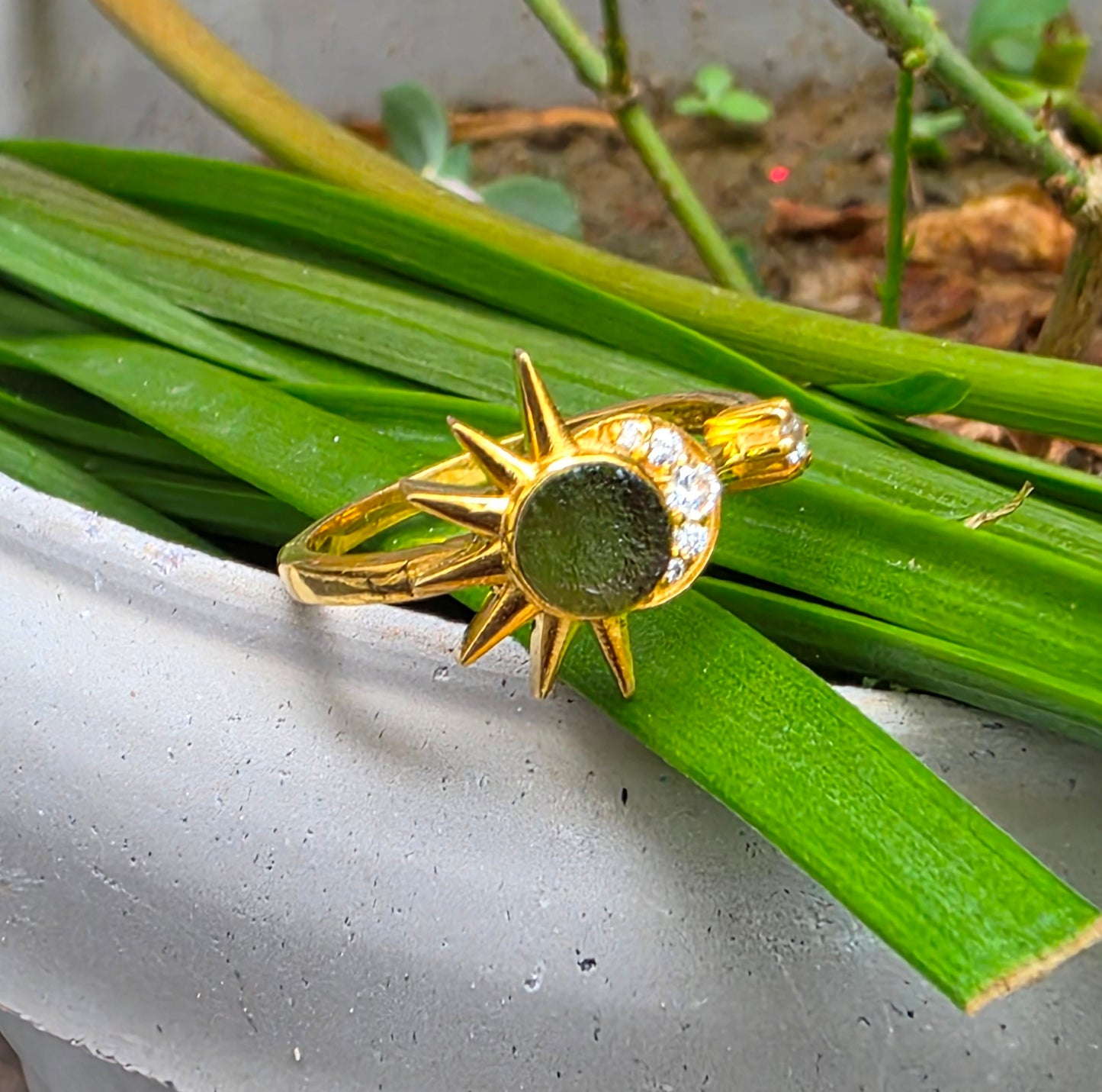 Raw Moldavite Sunburst Silver Ring - SilverForestaa