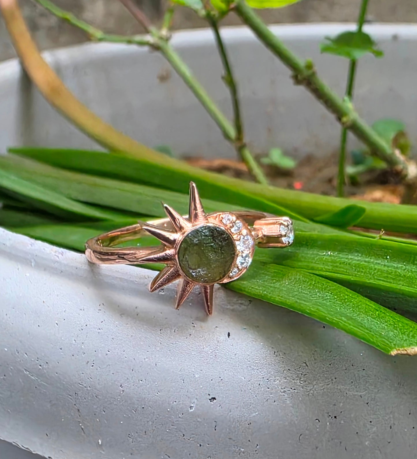 Raw Moldavite Sunburst Silver Ring - SilverForestaa