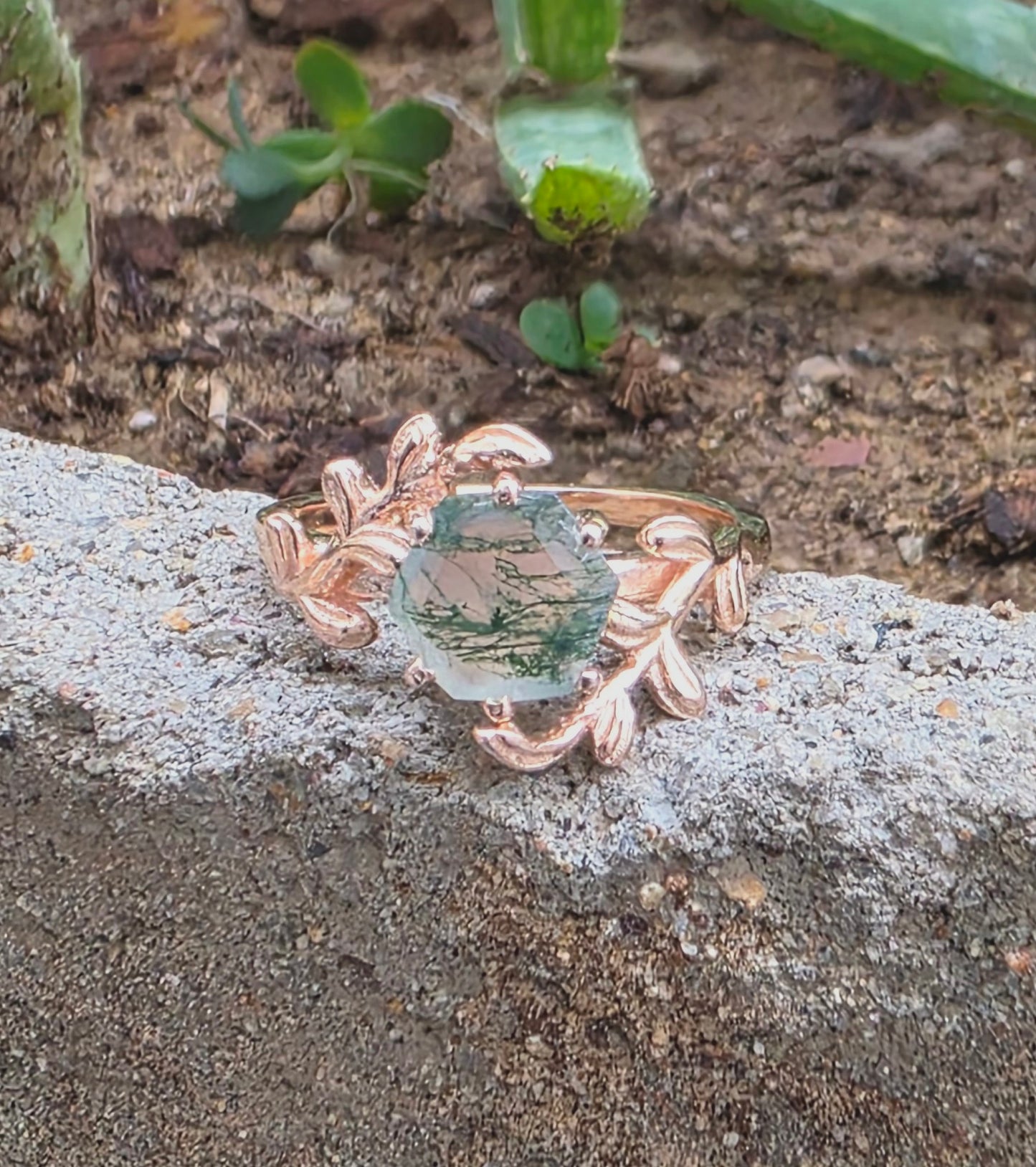 Vintage Moss Agate Hexagon Leaf Ring for Women - SilverForestaa