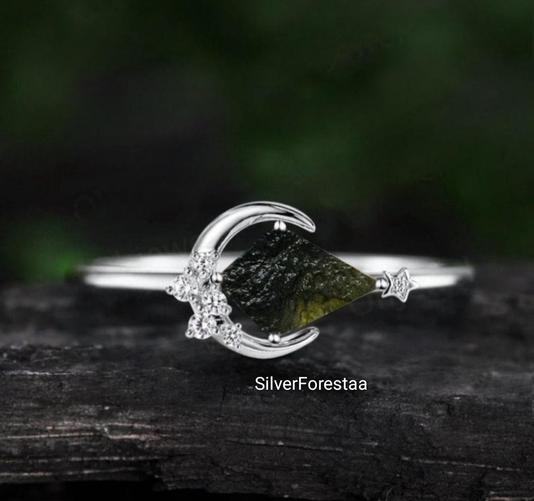 Moldavite Gemstone Silver Ring – Exquisite Green Beauty