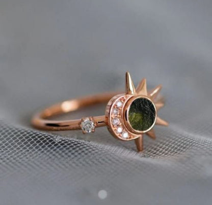 Elegant Moldavite Silver Ring – Unique Gemstone Jewelry