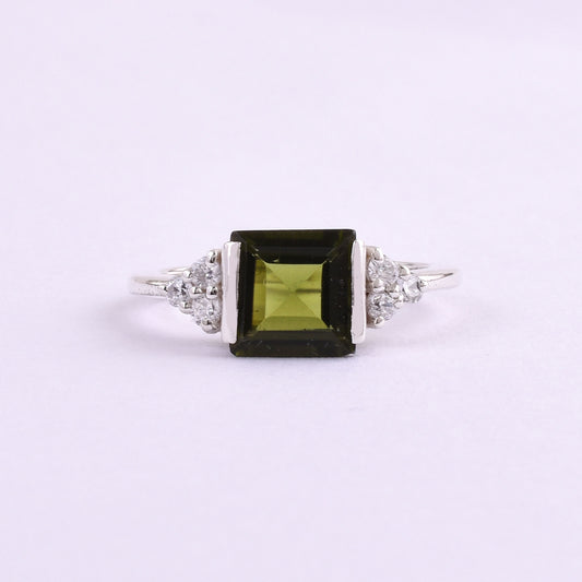 Cut Moldavite Gemstone Ring in 925 Sterling Silver – Elegant & Rare