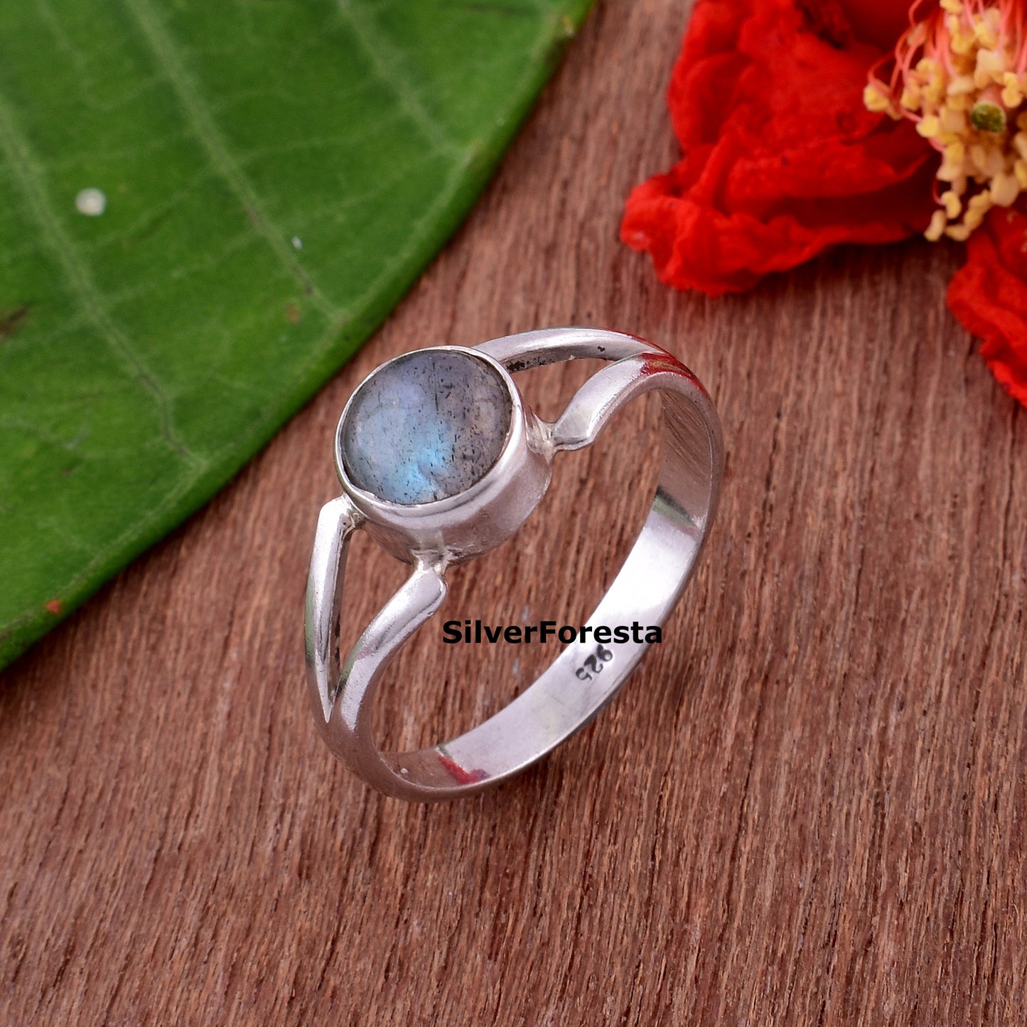 Vintage Labradorite Ring in Solid 925 Sterling Silver