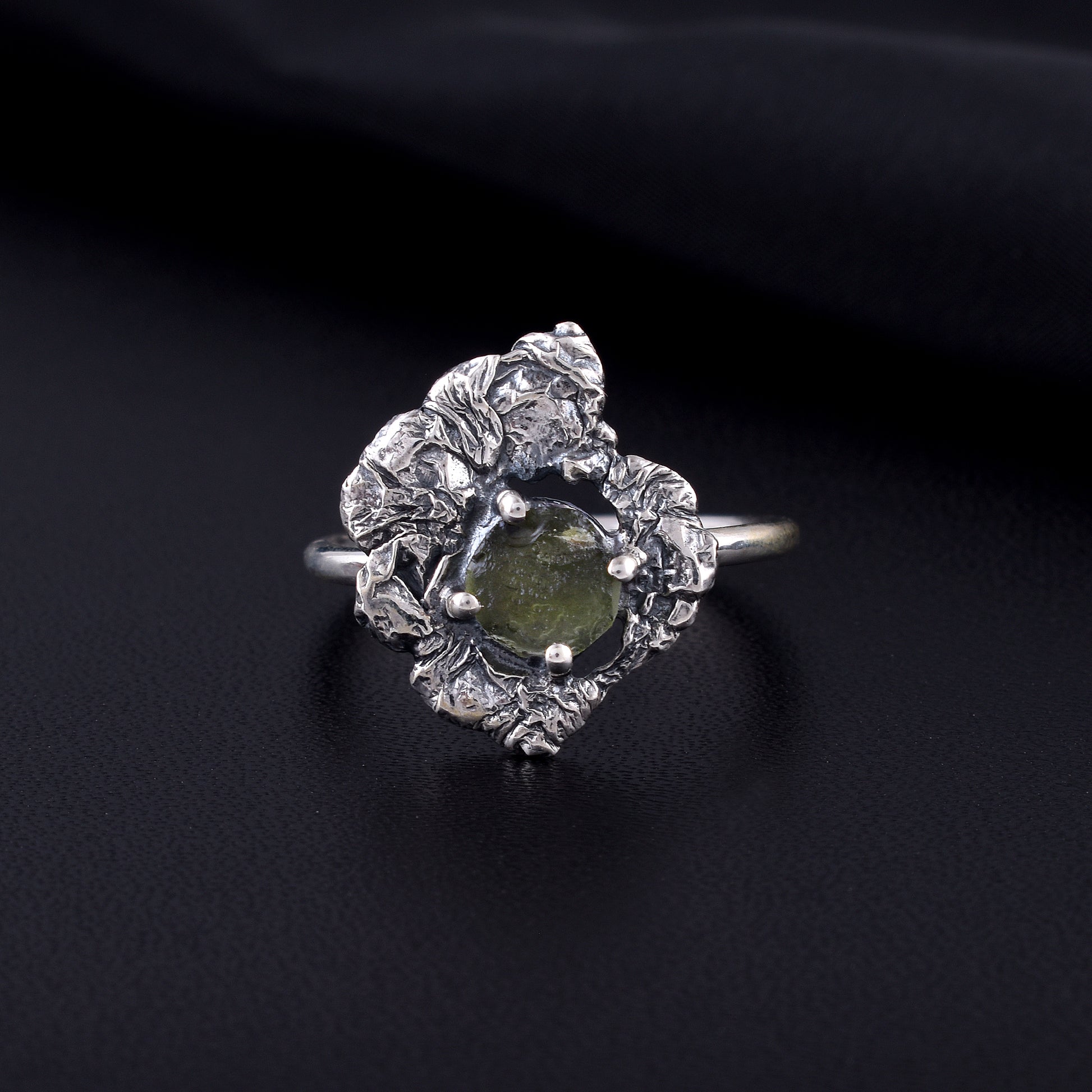 Rare Moldavite Silver Ring – Perfect for Crystal Lovers - SILVERFORESTAA