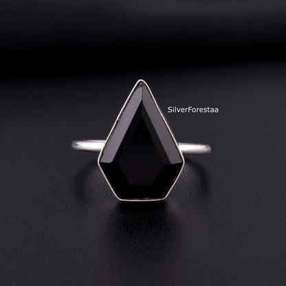 Sterling Silver Black Onyx Ring – Vintage Design