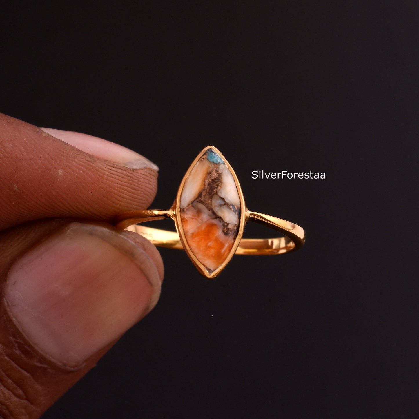 925 Silver Dahlia Oyster Turquoise Ring - SilverForestaa