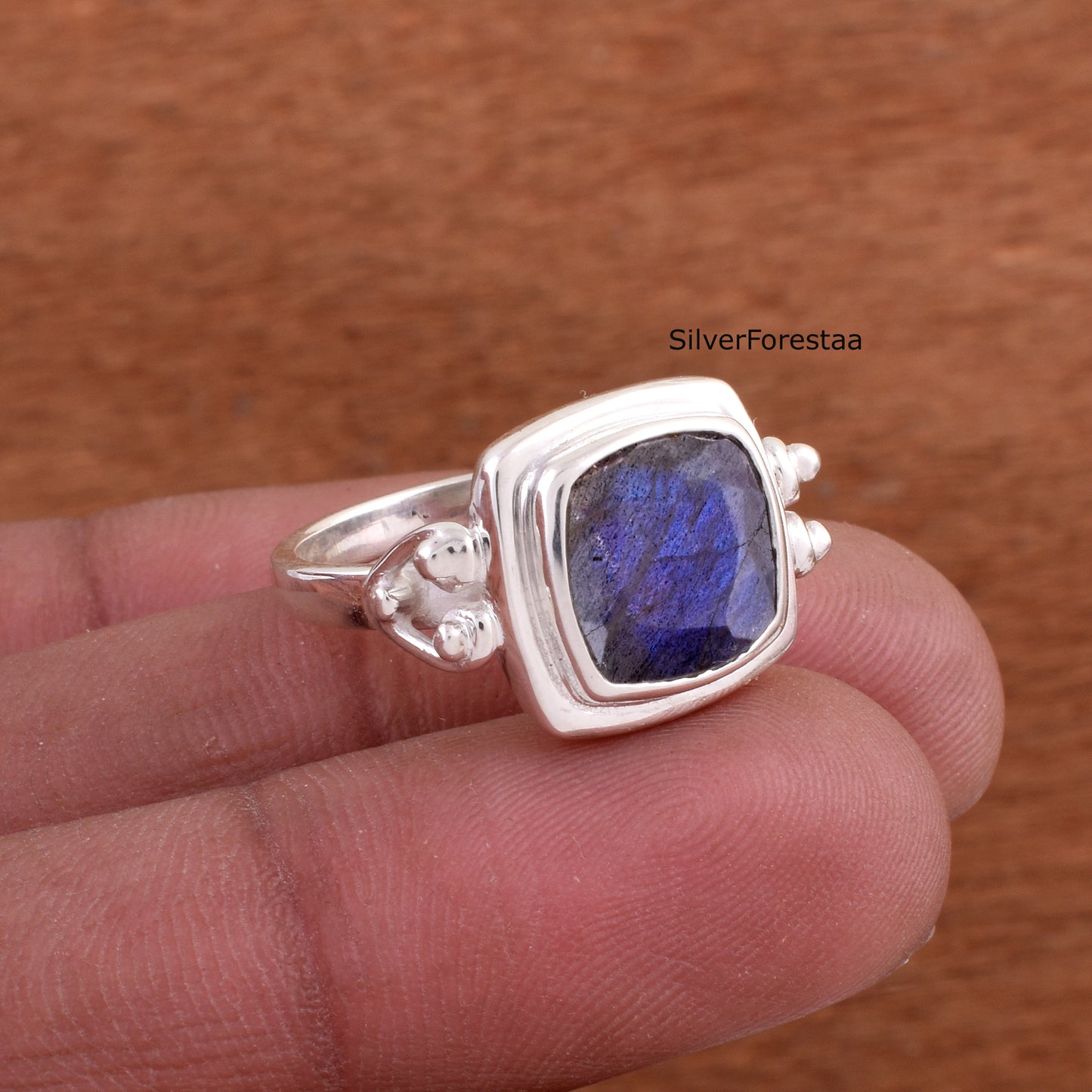 silver gemstone ring