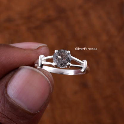 Round Cut Black Rutile Sterling Silver Ring - SilverForestaa