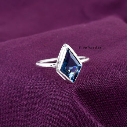Kite Blue Topaz Silver Ring – Handmade Gemstone