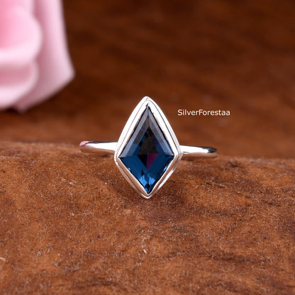 Kite Blue Topaz Silver Ring – Handmade Gemstone