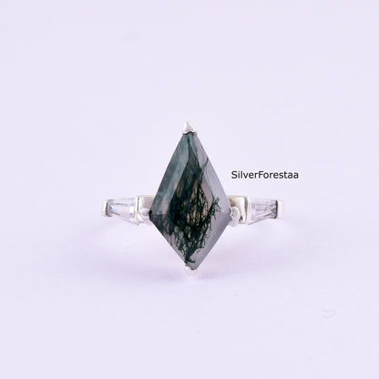 Forest-Inspired Moss Agate Ring – Sterling Silver Beauty