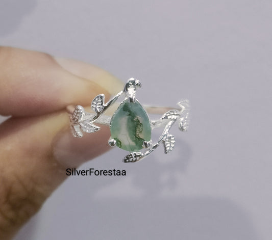 Nature's Embrace: Moss Agate Leaf Ring in Solid Silver