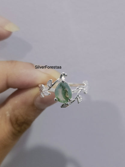 Nature's Embrace: Moss Agate Leaf Ring in Solid Silver