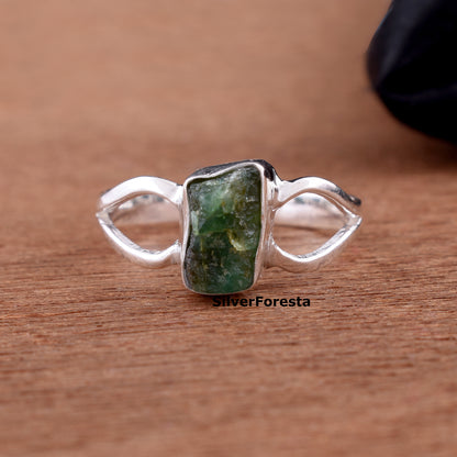 Rough Emerald Ring – May Birthstone Gift for Her