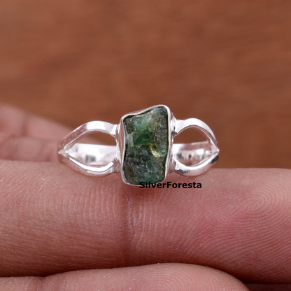Rough Emerald Ring – May Birthstone Gift for Her