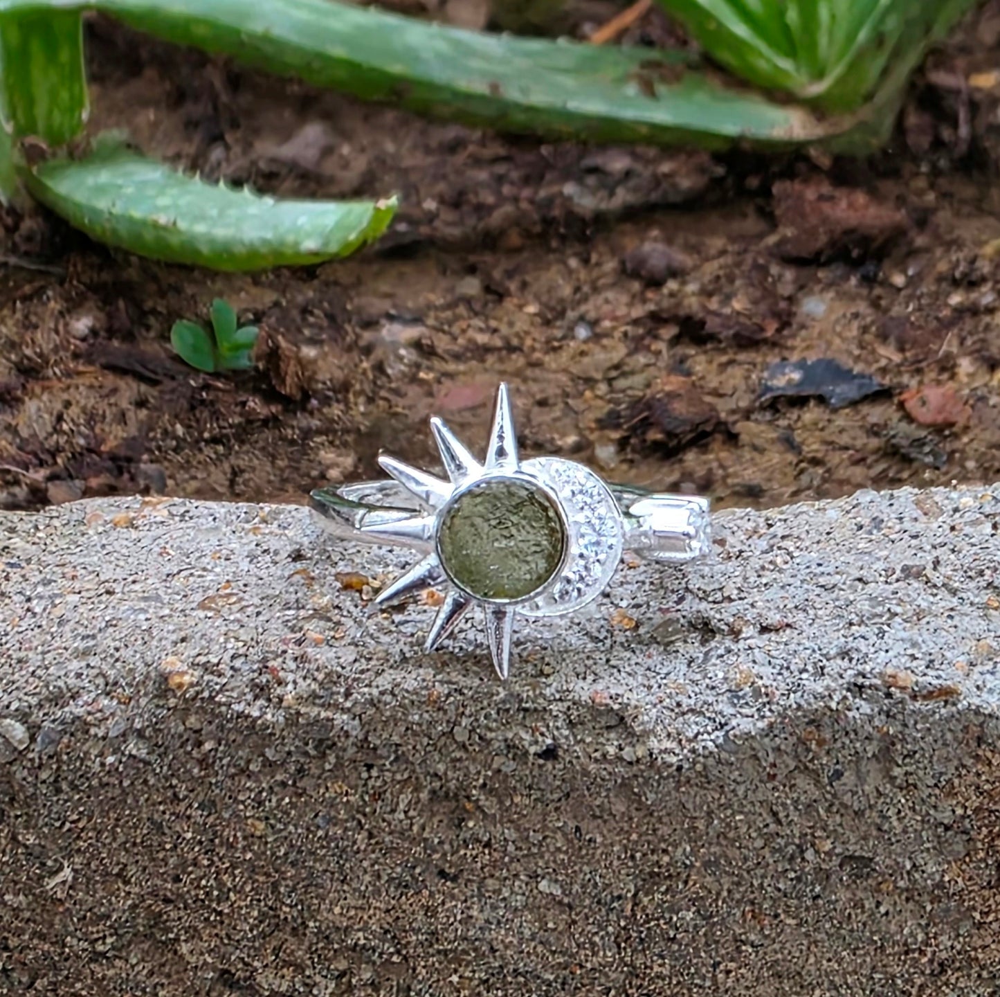 Raw Moldavite Sunburst Silver Ring - SilverForestaa