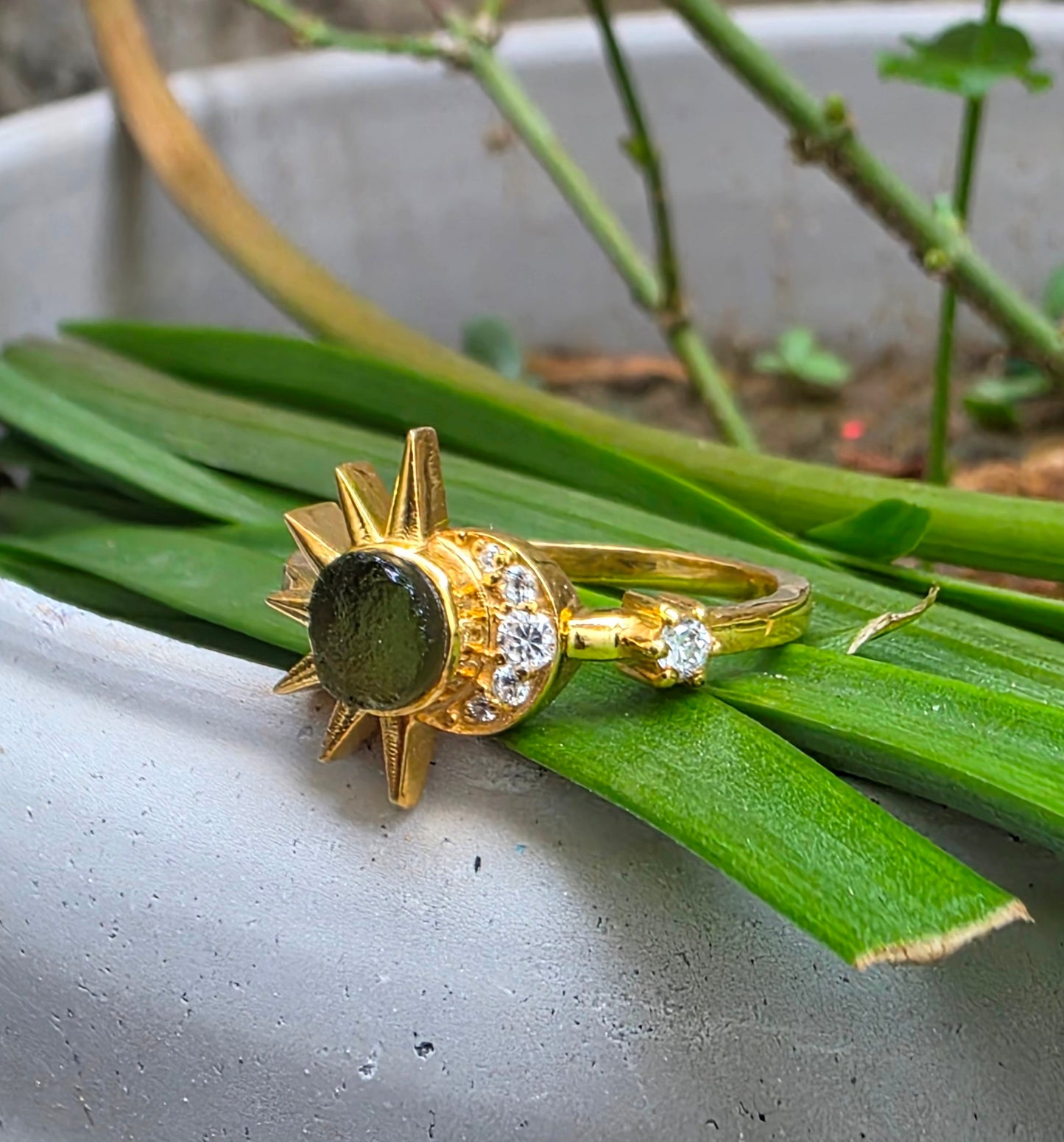 Raw Moldavite Sunburst Silver Ring - SilverForestaa