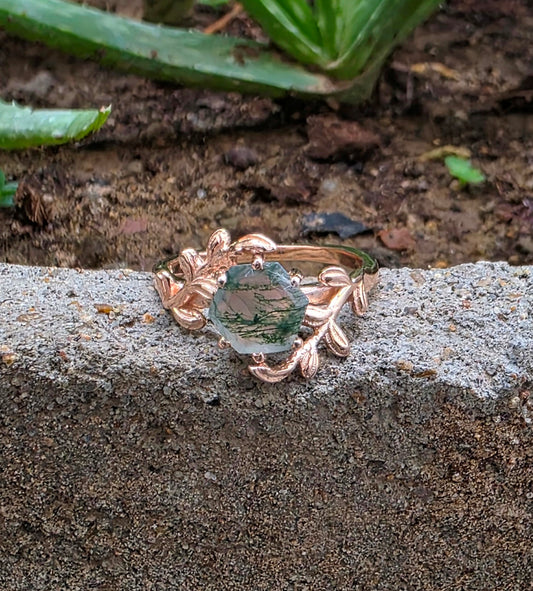Vintage Moss Agate Hexagon Leaf Ring for Women - SilverForestaa