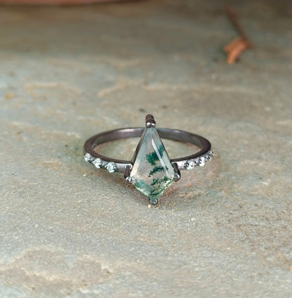 Minimalist Moss Agate Kite Ring | SilverForestaa - SILVERFORESTAA