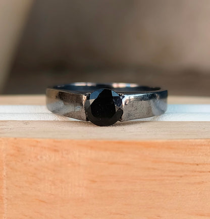 Men’s Black Onyx Band – Minimalist 925 Silver Ring