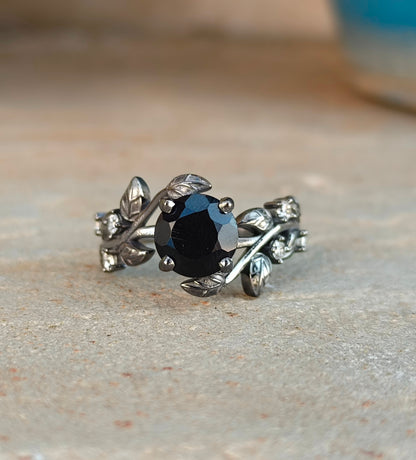 Witchy Leaf Black Onyx Ring - SilverForestaa