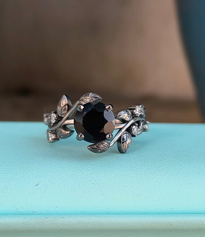 Witchy Leaf Black Onyx Ring - SilverForestaa