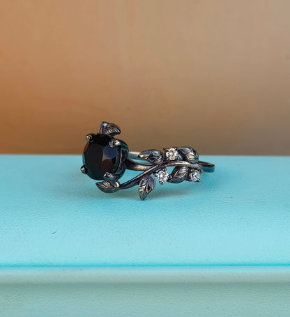 Witchy Leaf Black Onyx Ring - SilverForestaa