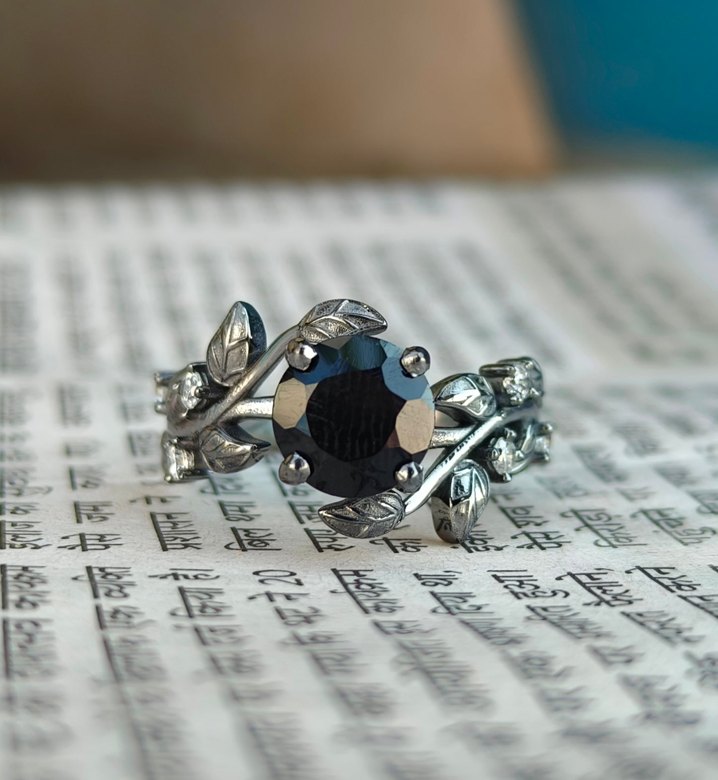 Witchy Leaf Black Onyx Ring - SilverForestaa