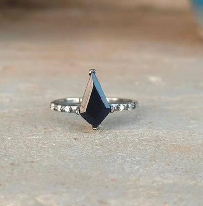 Kite Black Onyx Ring 925 Silver - SilverForestaa