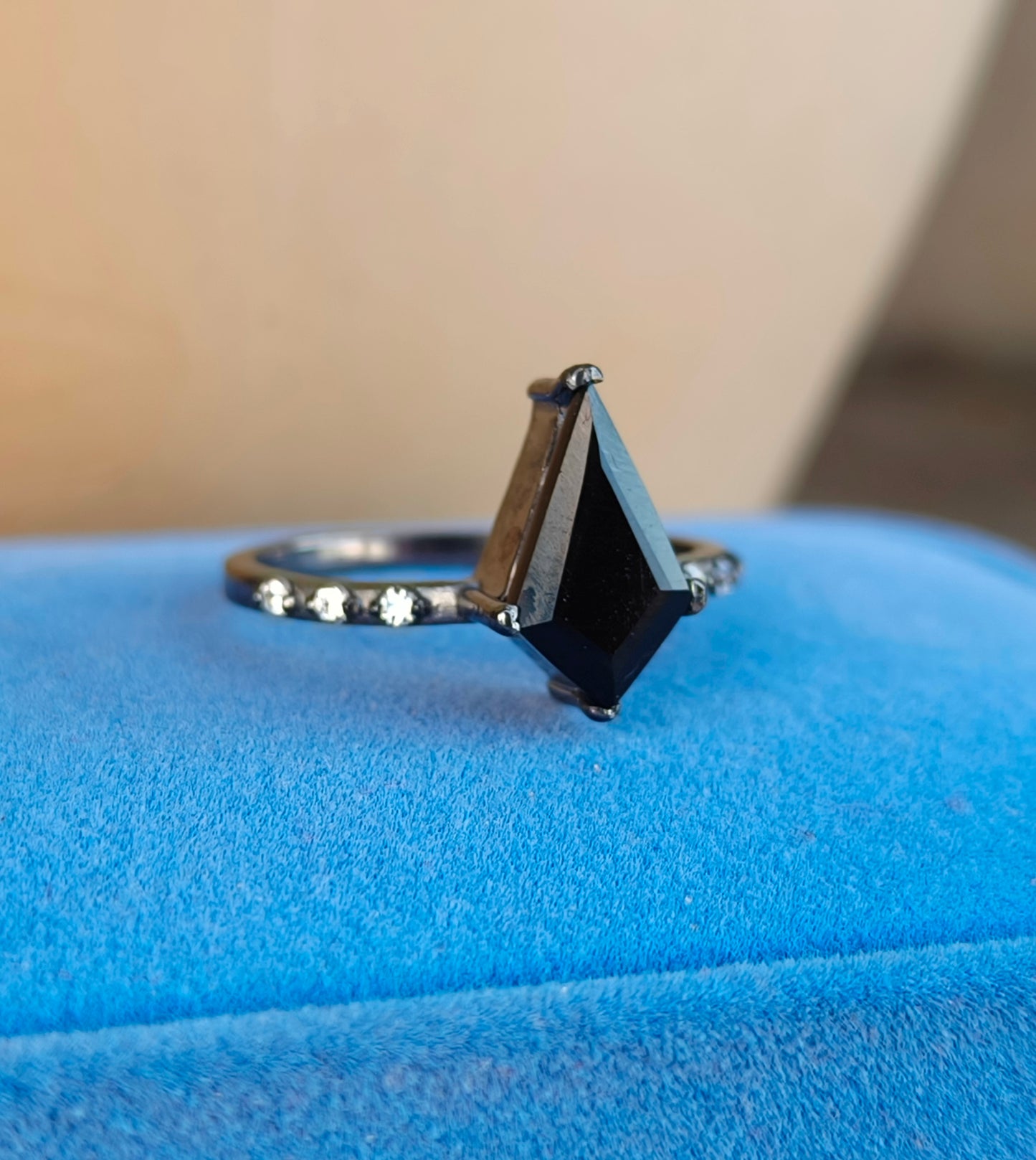 Kite Black Onyx Ring 925 Silver - SilverForestaa