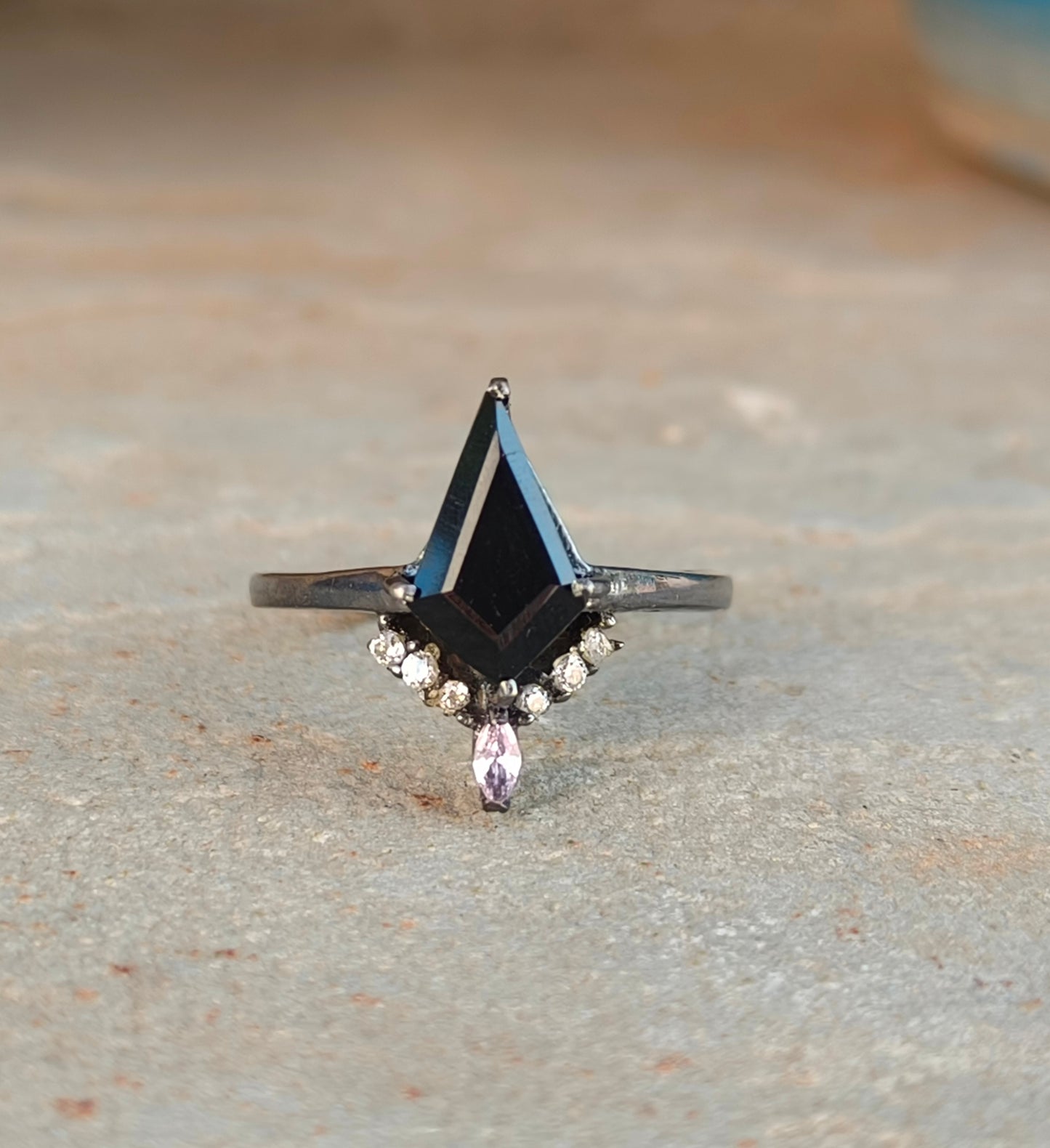 Black Onyx Kite Ring – Dainty Silver