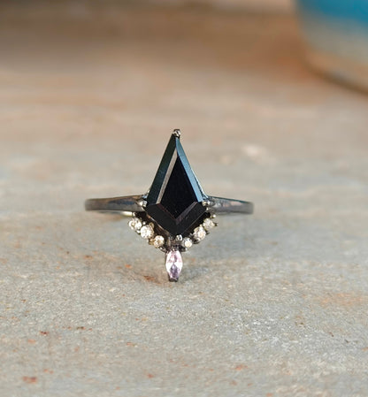 Black Onyx Kite Ring – Dainty Silver