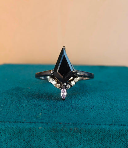 Black Onyx Kite Ring – Dainty Silver