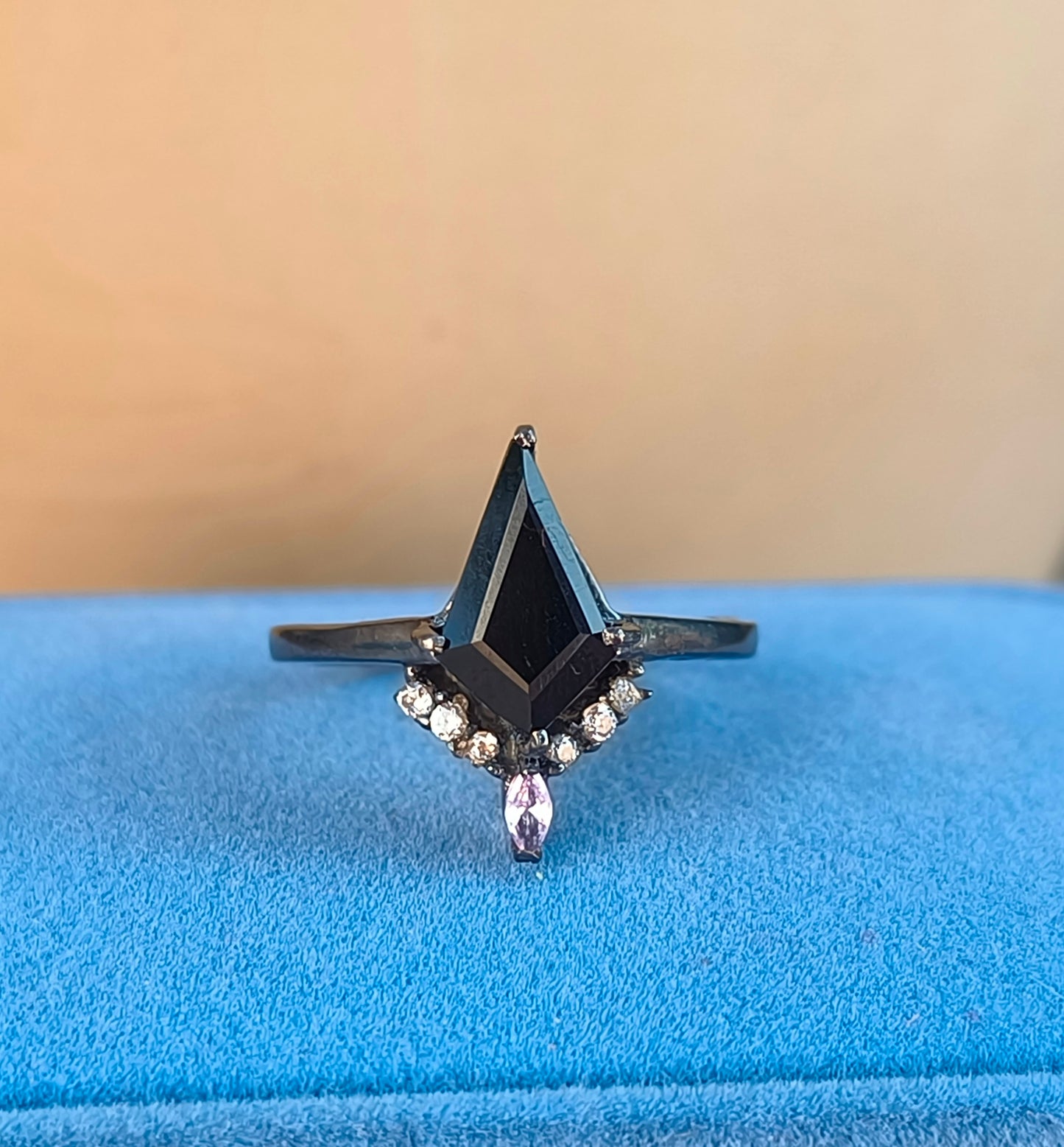 Black Onyx Kite Ring – Dainty Silver
