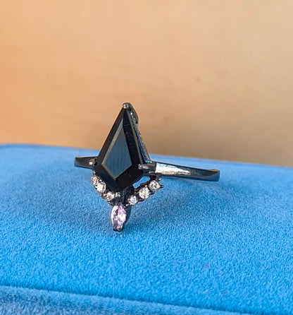 Black Onyx Kite Ring – Dainty Silver