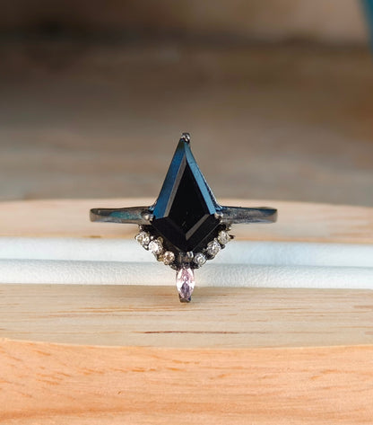 Black Onyx Kite Ring – Dainty Silver