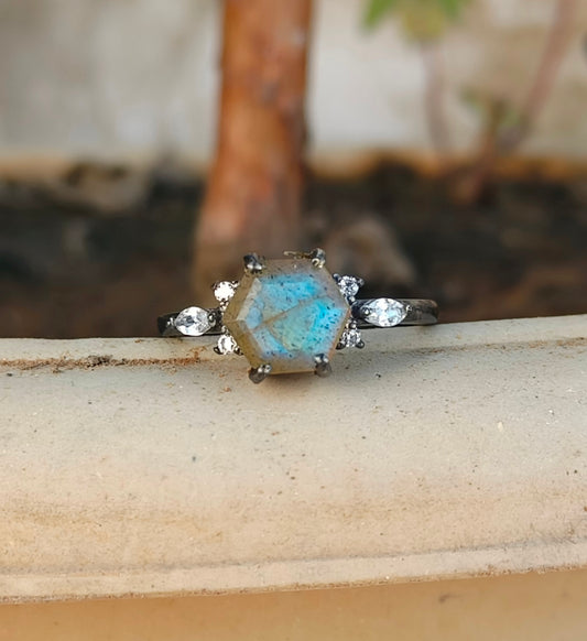 Nature Inspired Labradorite Ring – 925 Sterling Silver
